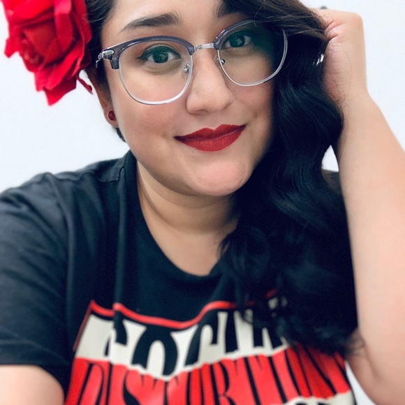 Meet your Posher, Vanessa - Picture 1 of 1